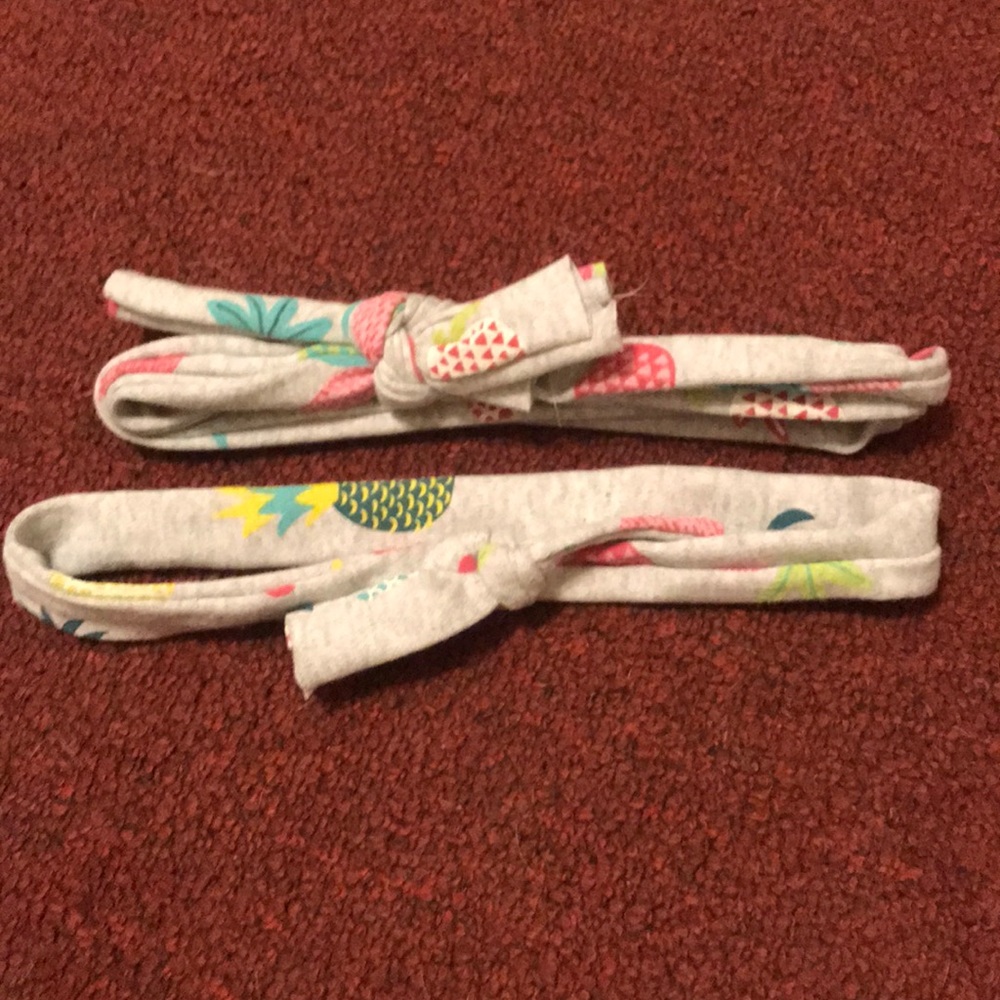 Pair of thinny tie front head bands